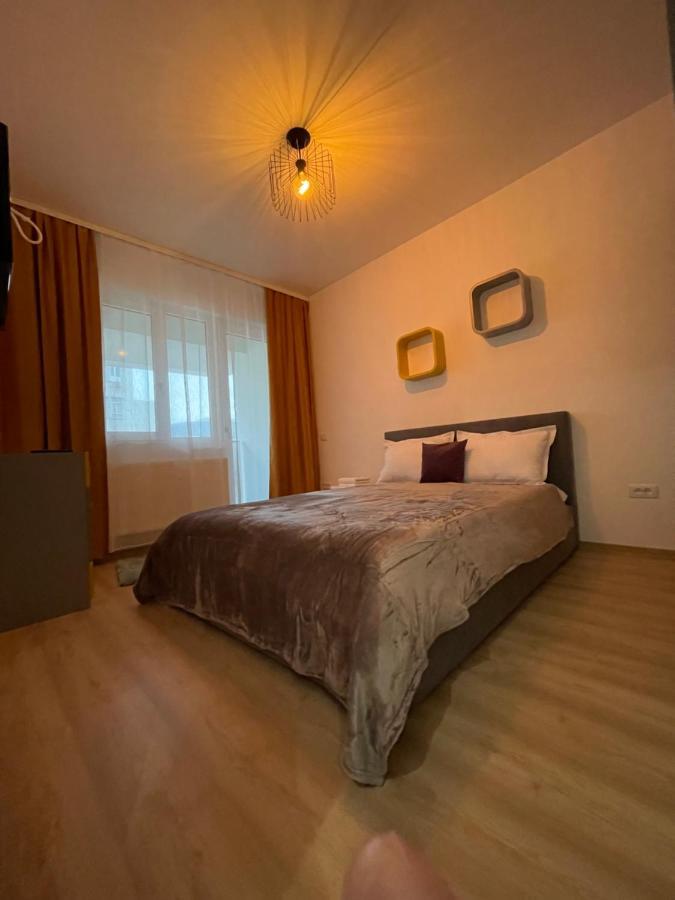 Luxury Q Residence Near Center 雅西 外观 照片
